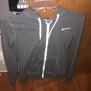 Women’s Nike sweatshirt